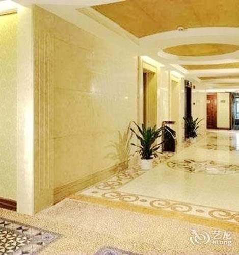 维也纳酒店成都会展中心店 外观 照片